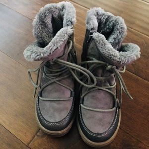 Girls size 1 winter boots